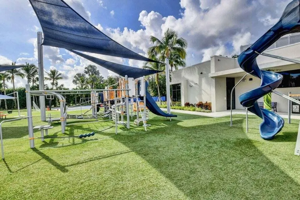 7477 CAMPO FLORIDO Boca Raton, FL 33433