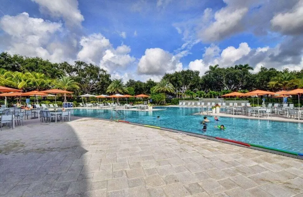 7477 CAMPO FLORIDO Boca Raton, FL 33433