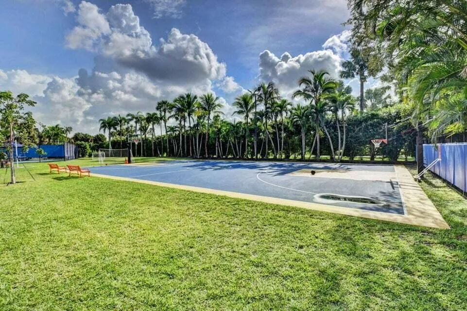 7477 CAMPO FLORIDO Boca Raton, FL 33433