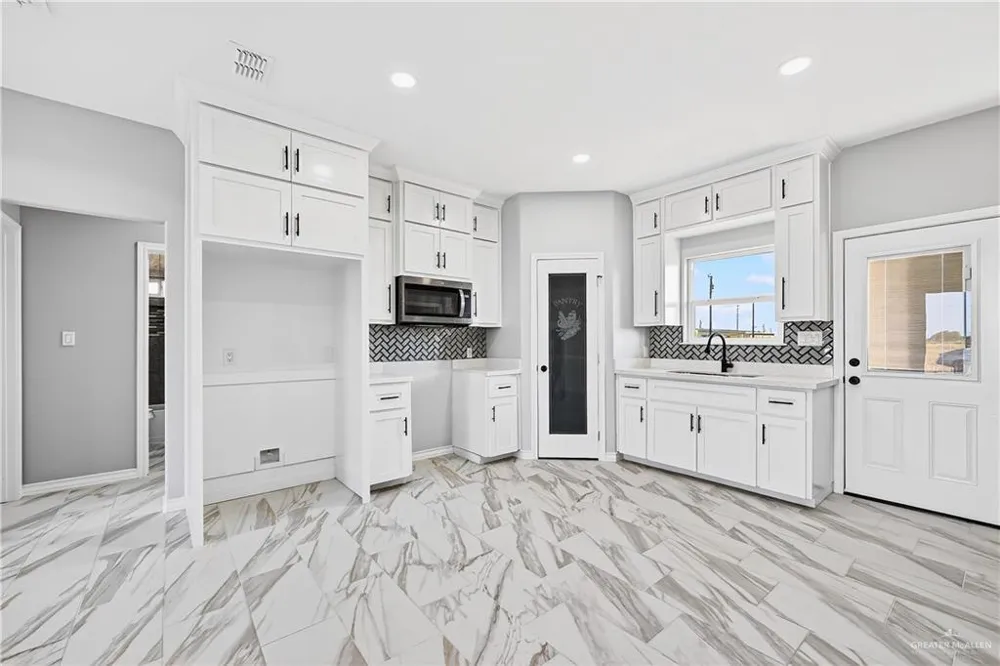 331 Barcelona Drive Donna, TX 78537
