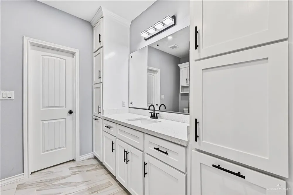 331 Barcelona Drive Donna, TX 78537