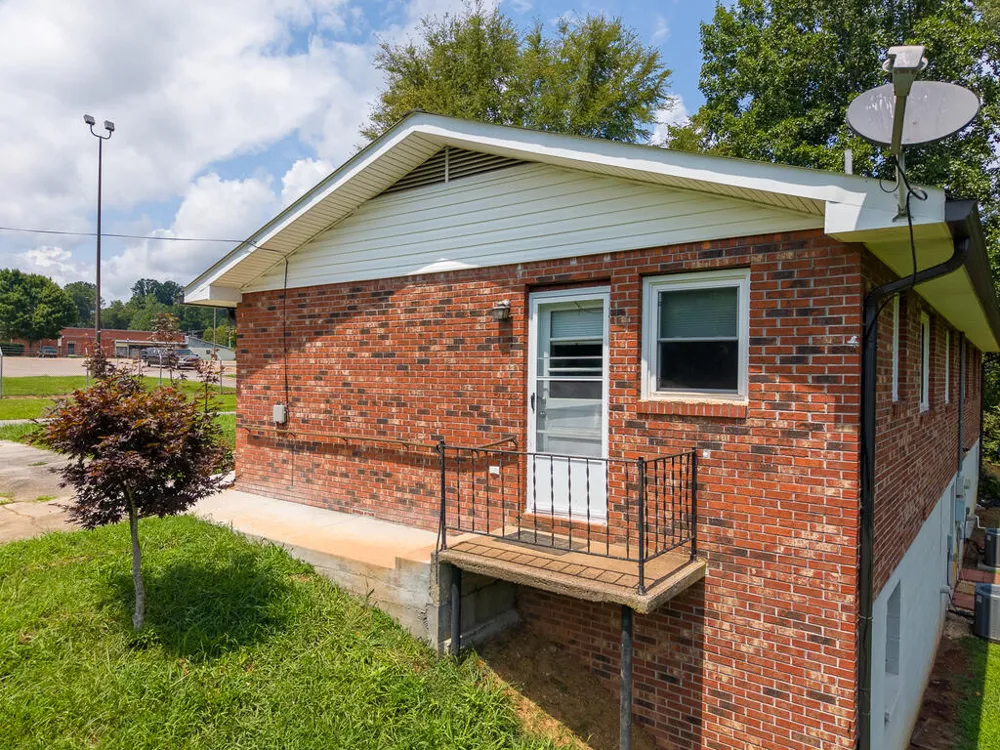Allman Dr Franklin, NC 28734