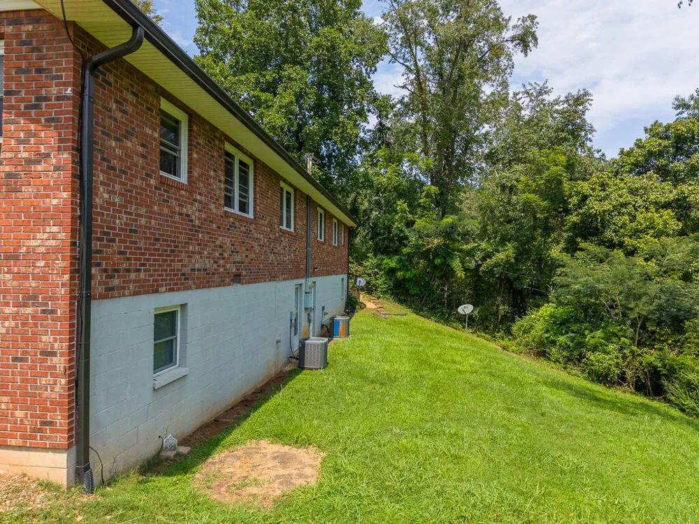 Allman Dr Franklin, NC 28734