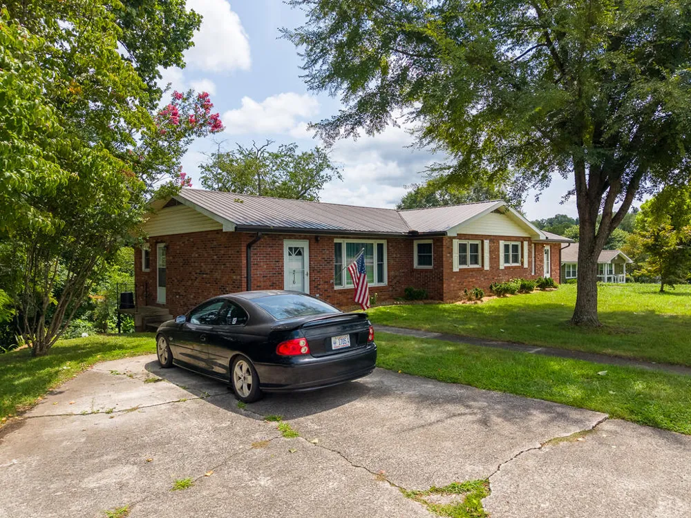 Allman Dr Franklin, NC 28734