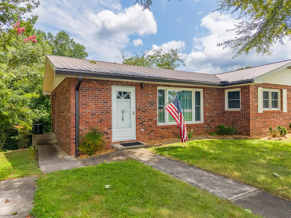 Allman Dr Franklin, NC 28734