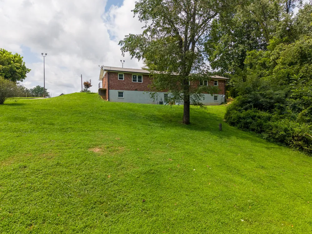 Allman Dr Franklin, NC 28734