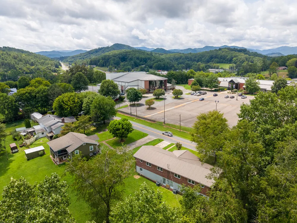 Allman Dr Franklin, NC 28734
