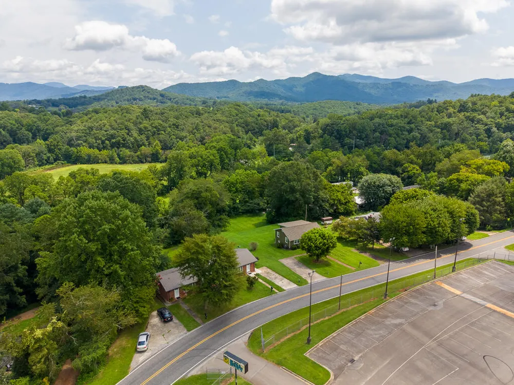 Allman Dr Franklin, NC 28734