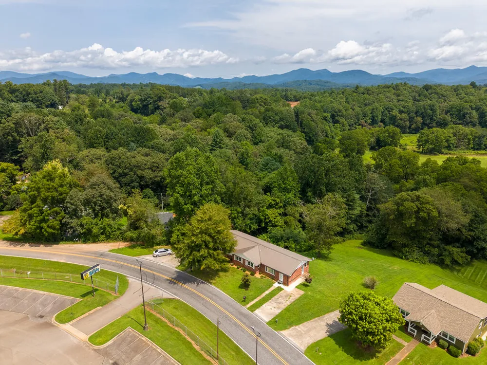 Allman Dr Franklin, NC 28734