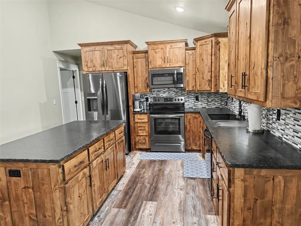 16068 W Jones Road Tahlequah, OK 74464