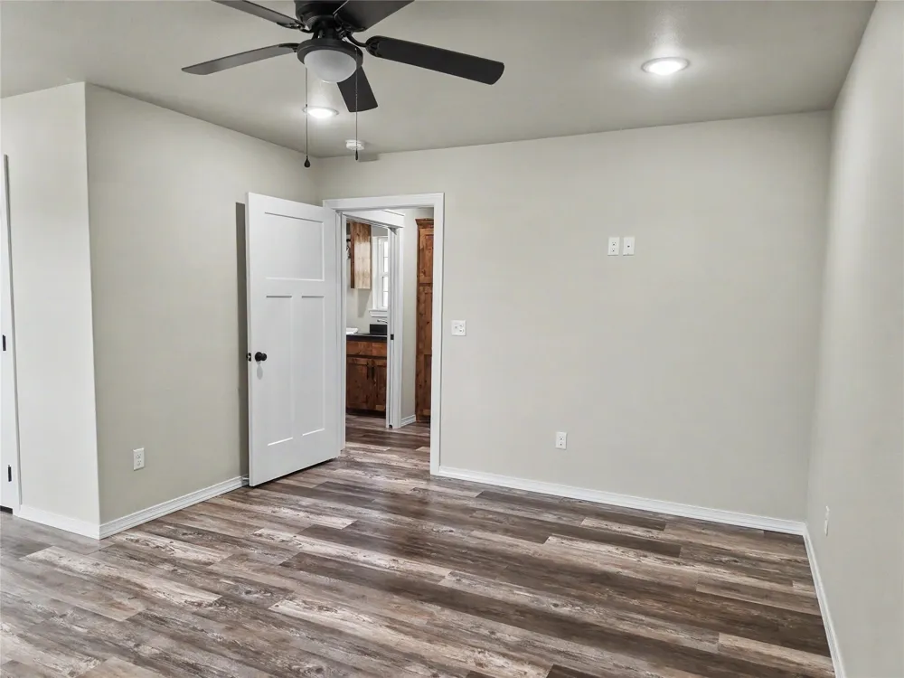 16068 W Jones Road Tahlequah, OK 74464