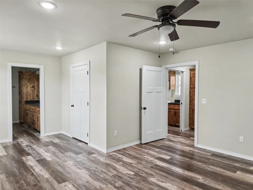 16068 W Jones Road Tahlequah, OK 74464