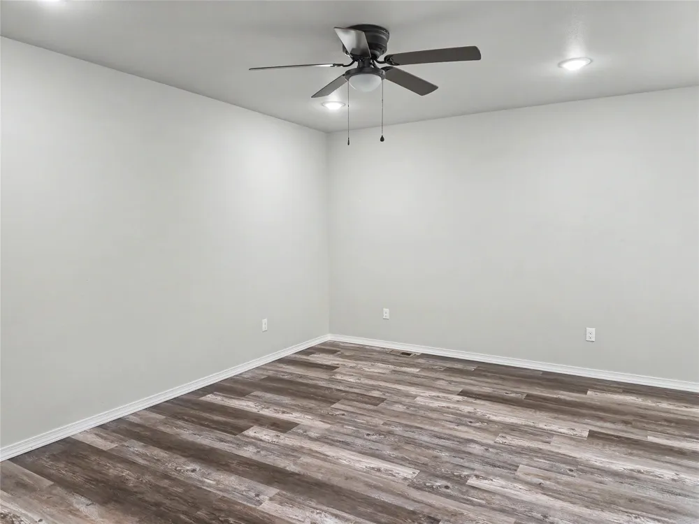 16068 W Jones Road Tahlequah, OK 74464