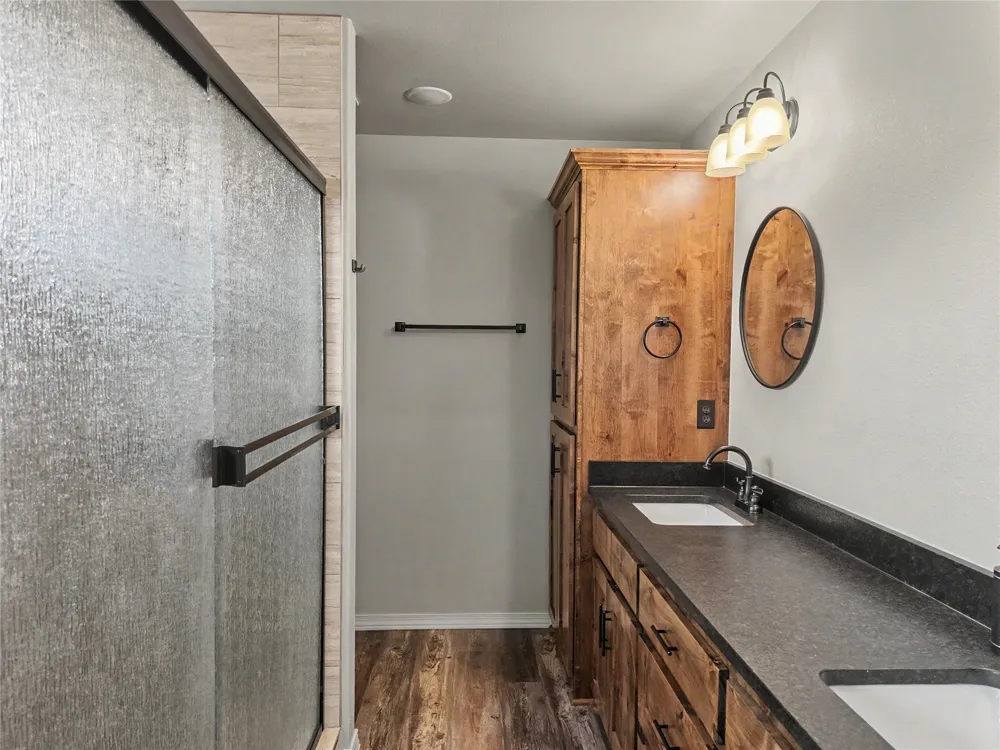 16068 W Jones Road Tahlequah, OK 74464