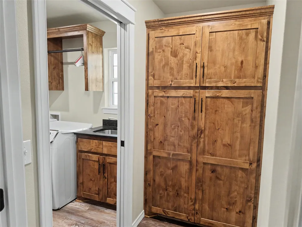 16068 W Jones Road Tahlequah, OK 74464