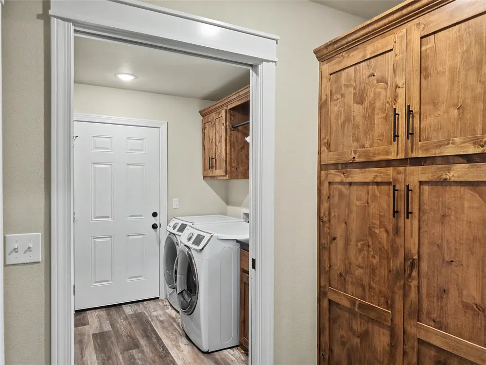 16068 W Jones Road Tahlequah, OK 74464