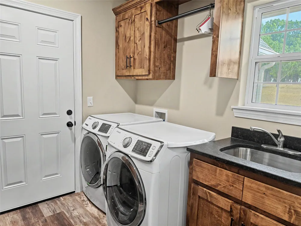 16068 W Jones Road Tahlequah, OK 74464