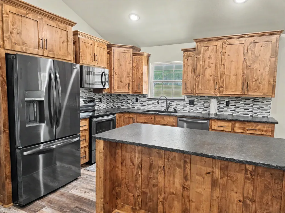 16068 W Jones Road Tahlequah, OK 74464
