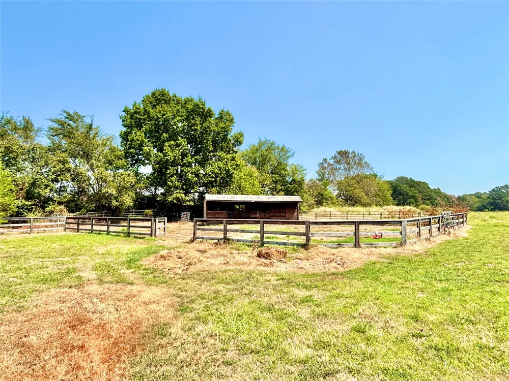 143 BK 700 ROAD Stigler, OK 74462