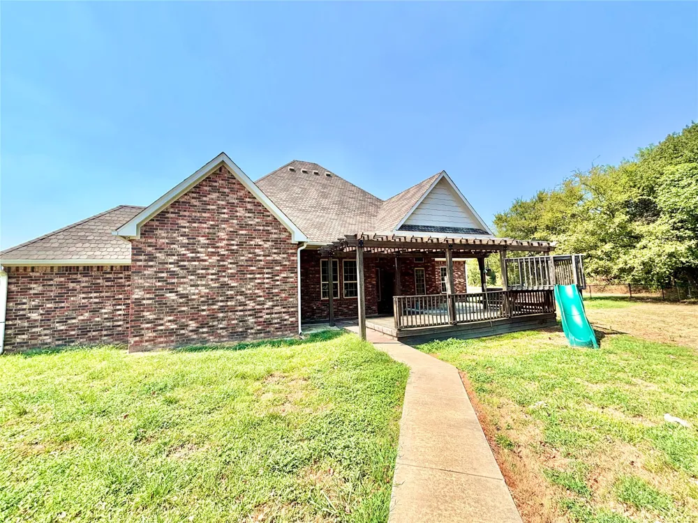 143 BK 700 ROAD Stigler, OK 74462