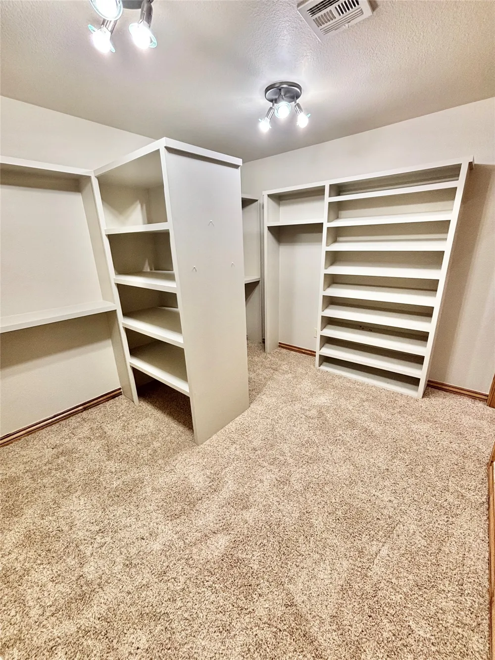 143 BK 700 ROAD Stigler, OK 74462