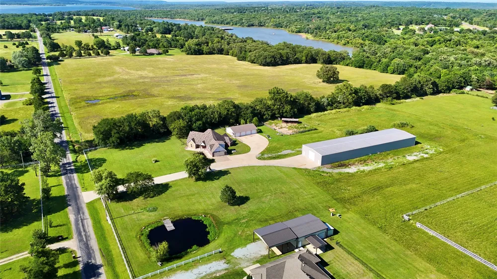143 BK 700 ROAD Stigler, OK 74462