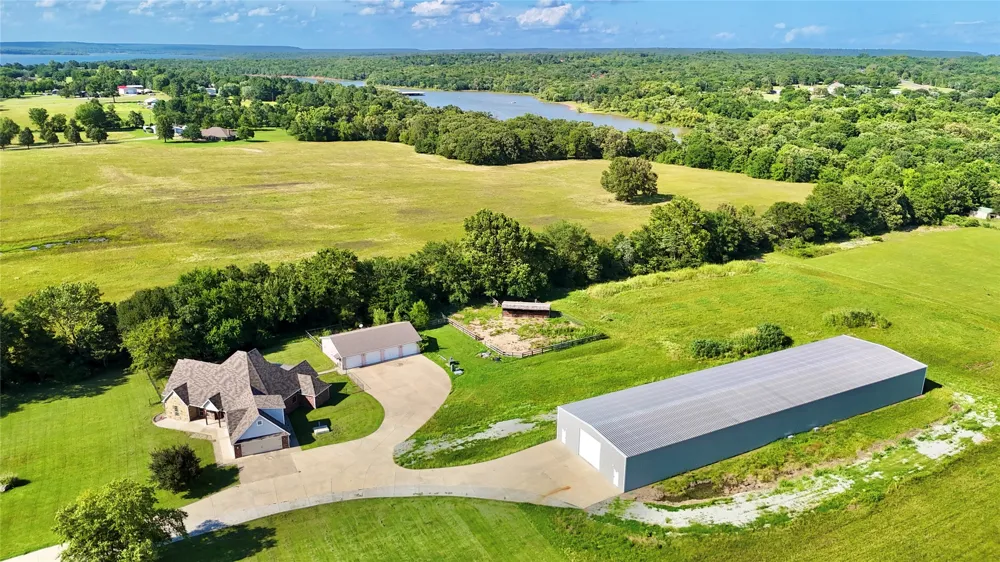 143 BK 700 ROAD Stigler, OK 74462