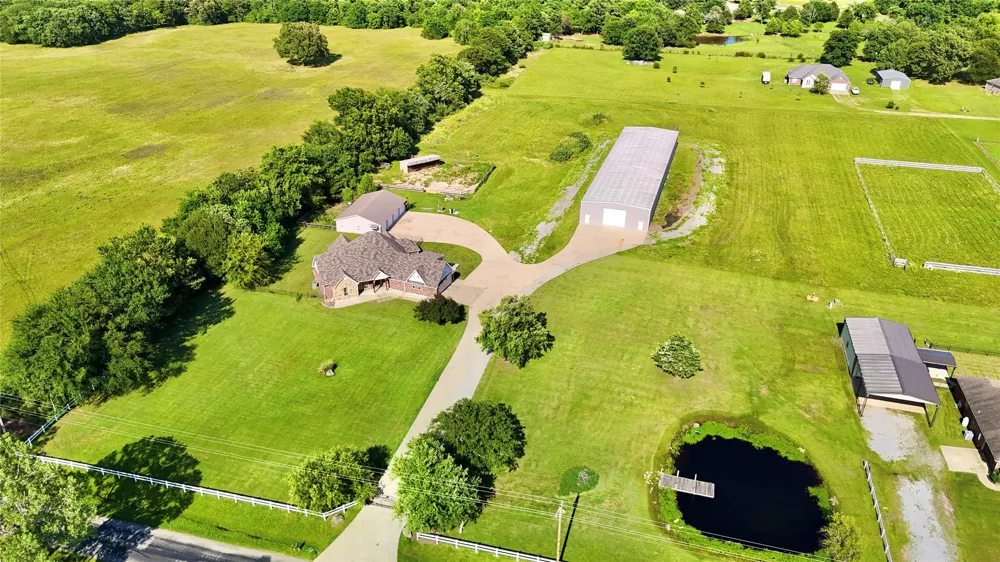 143 BK 700 ROAD Stigler, OK 74462