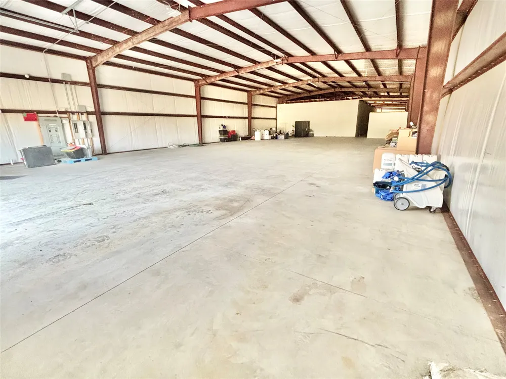 143 BK 700 ROAD Stigler, OK 74462