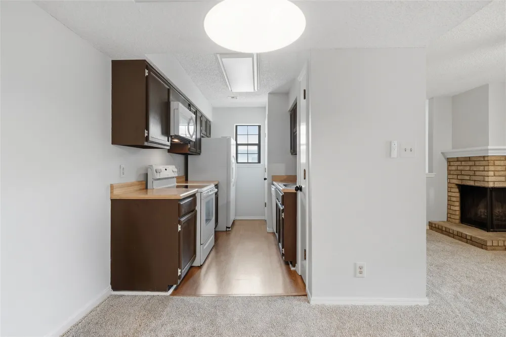 9015 S Delaware Avenue #303 Tulsa, OK 74137