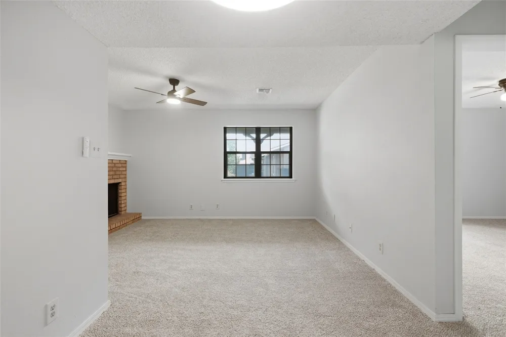9015 S Delaware Avenue #303 Tulsa, OK 74137