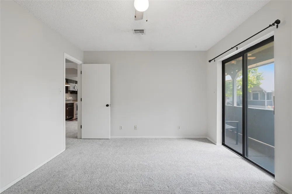9015 S Delaware Avenue #303 Tulsa, OK 74137