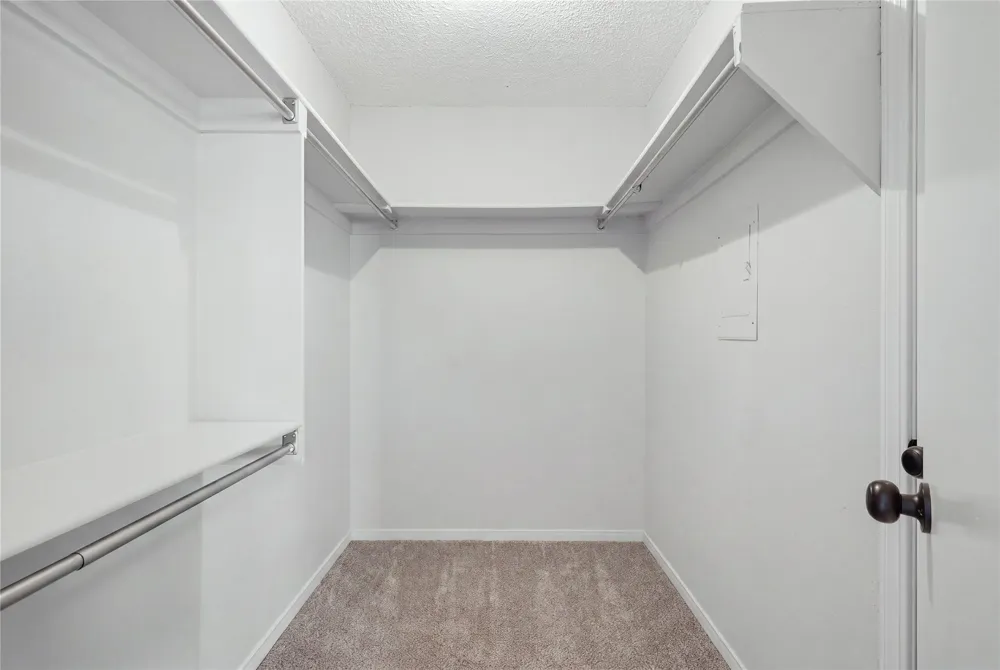 9015 S Delaware Avenue #303 Tulsa, OK 74137