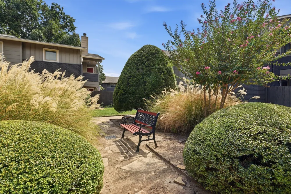 9015 S Delaware Avenue #303 Tulsa, OK 74137