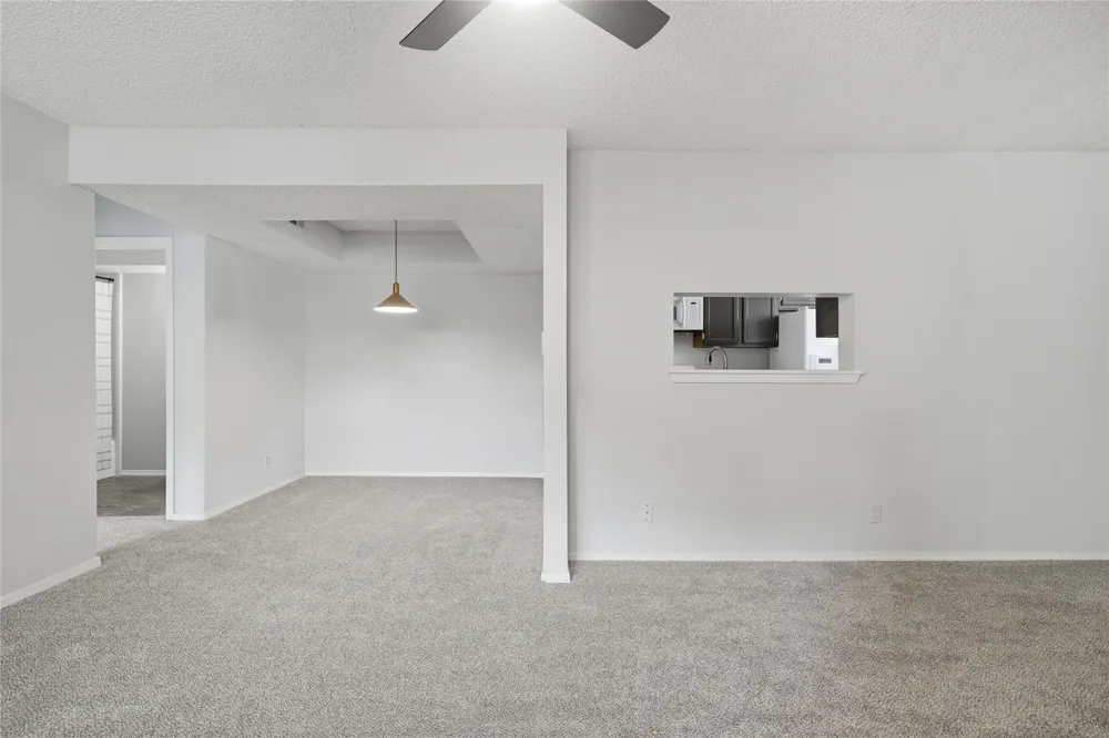 9015 S Delaware Avenue #303 Tulsa, OK 74137