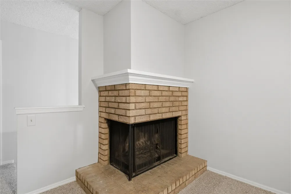 9015 S Delaware Avenue #303 Tulsa, OK 74137