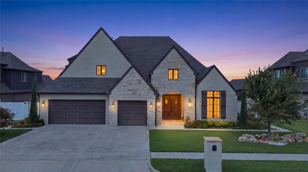 512 85th Street Broken Arrow, OK 74014