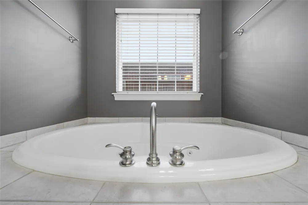10112 S 86th East Place Tulsa, OK 74133