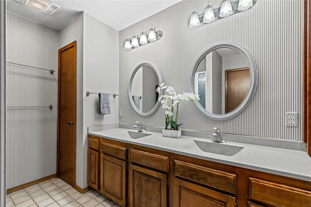 3200 S Lions Avenue Broken Arrow, OK 74012