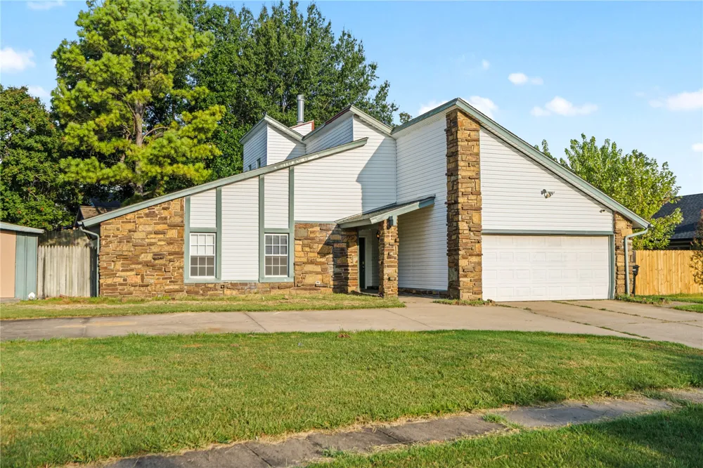 3200 S Lions Avenue Broken Arrow, OK 74012