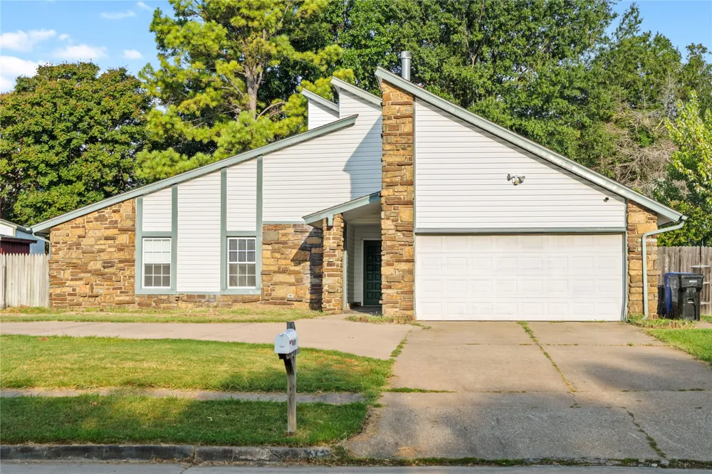 3200 S Lions Avenue Broken Arrow, OK 74012