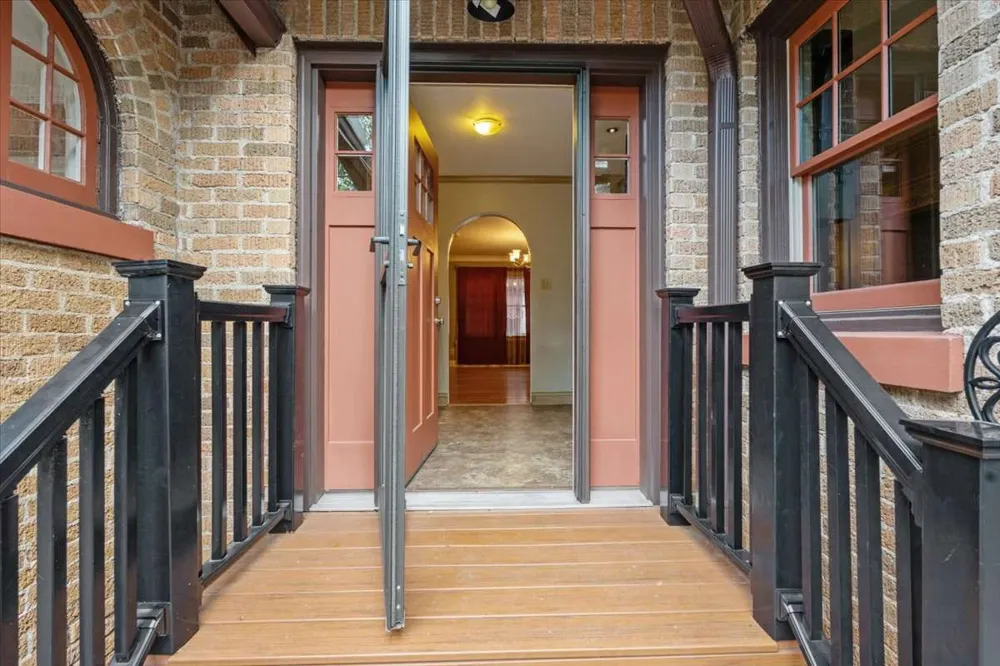 2120 E 18th Street Tulsa, OK 74104