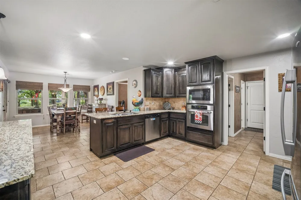5906 S 134th West Avenue Sand Springs, OK 74063