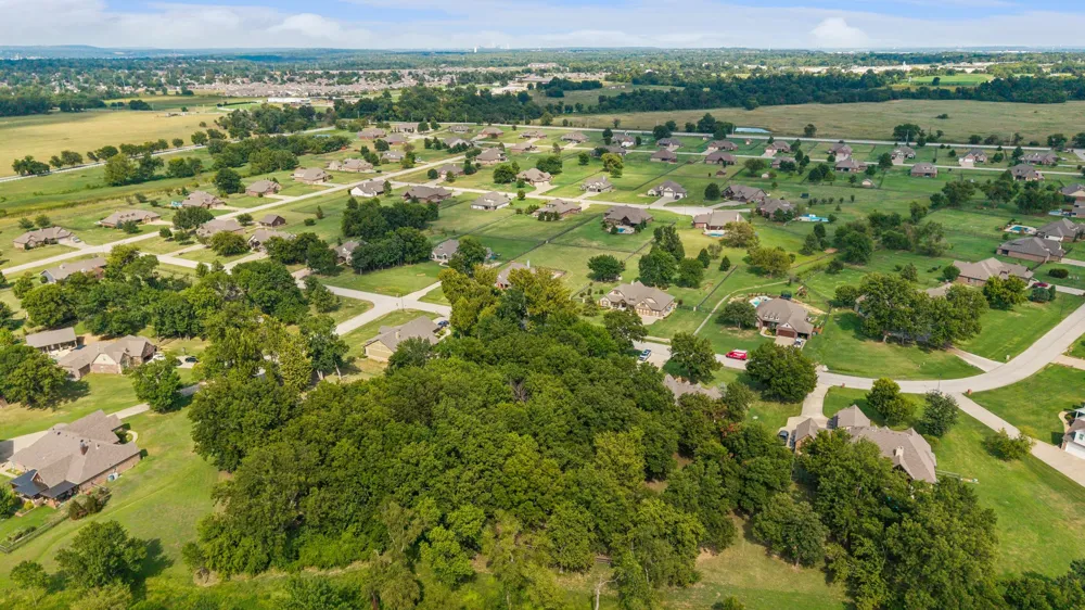 5906 S 134th West Avenue Sand Springs, OK 74063
