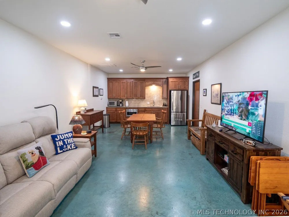 7851 Texoma Hills Road Kingston, OK 73439