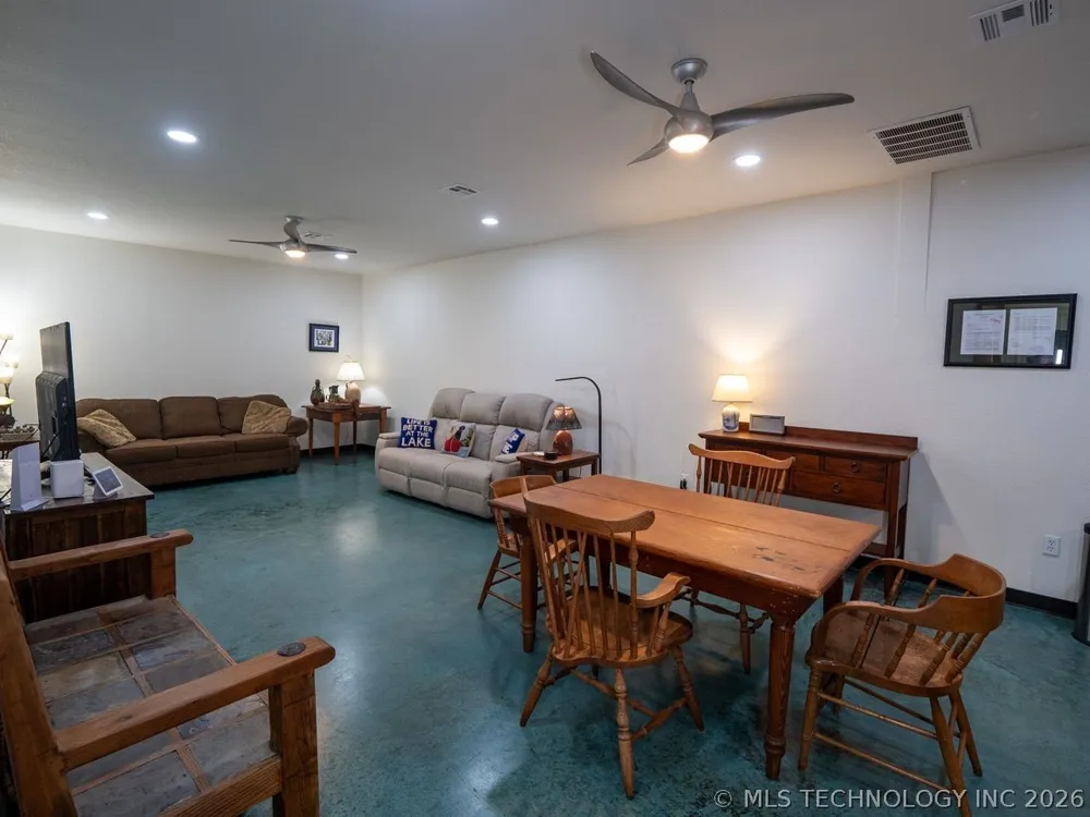 7851 Texoma Hills Road Kingston, OK 73439
