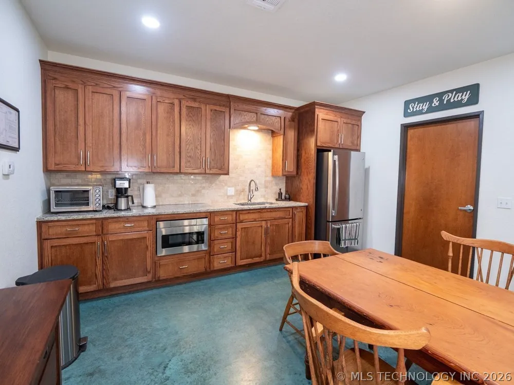 7851 Texoma Hills Road Kingston, OK 73439