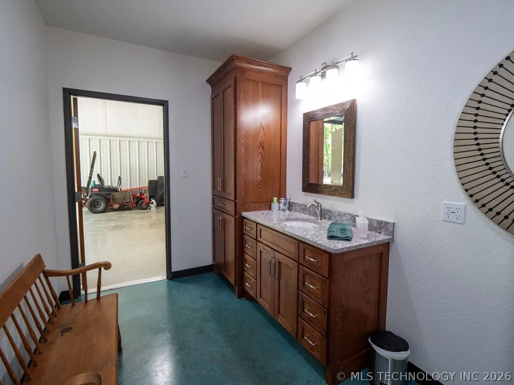 7851 Texoma Hills Road Kingston, OK 73439