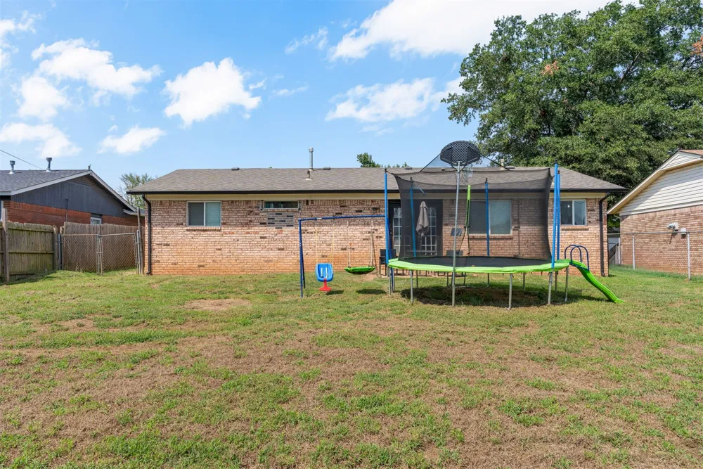 4819 S Spruce Drive Sand Springs, OK 74063