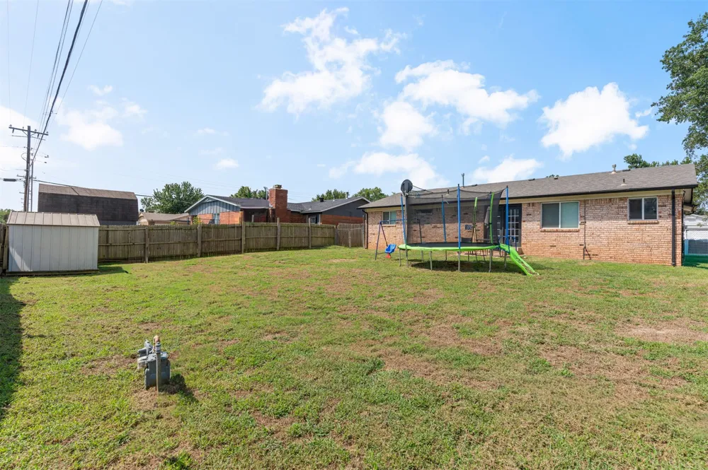 4819 S Spruce Drive Sand Springs, OK 74063